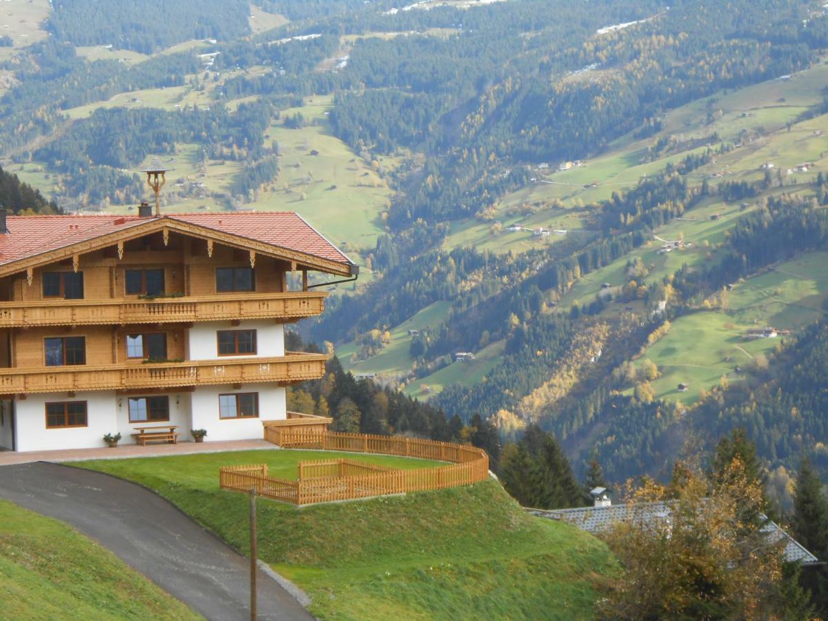 Herzl Hof Zellberg Buitenkant foto
